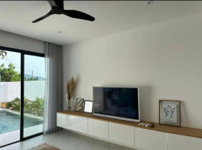 Stylish Pool Villa Room
